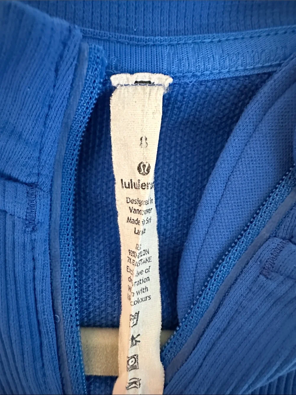 Lululemon EUC Women’s Electric Blue Full-Zip Active Stretch Zip-Up - size 8